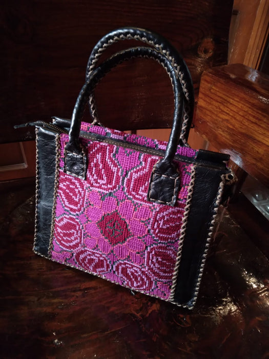 Sac à main en cuir, brodé 25cm x 25cm