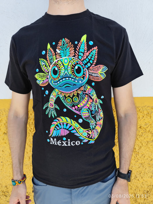 T-shirt mexicain noir avec axolotl coloré