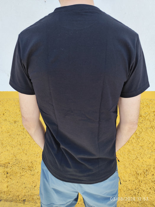 T-shirt mexicain noir avec axolotl coloré